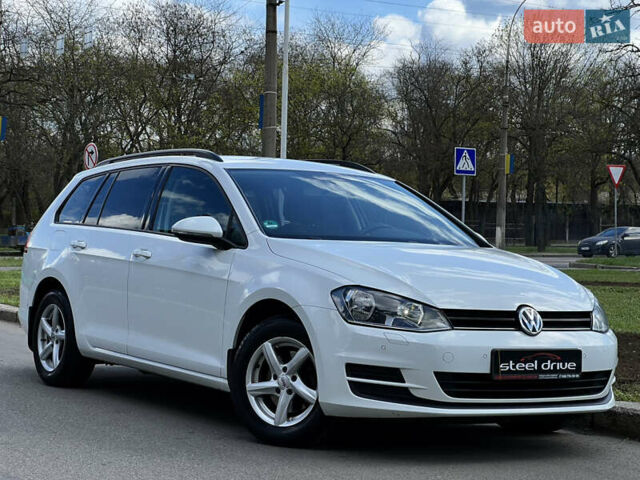 Білий Фольксваген Гольф, об'ємом двигуна 1.6 л та пробігом 195 тис. км за 11799 $, фото 2 на Automoto.ua