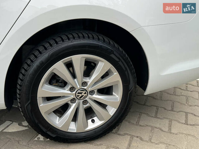 Білий Фольксваген Гольф, об'ємом двигуна 2 л та пробігом 207 тис. км за 13500 $, фото 11 на Automoto.ua