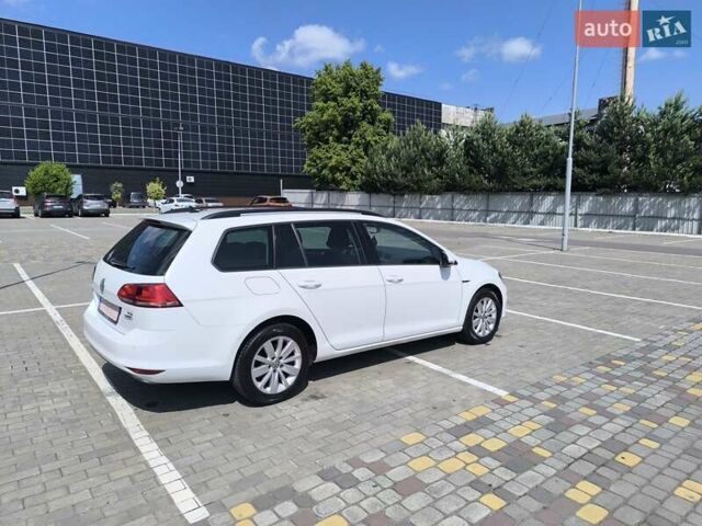 Белый Фольксваген Гольф, объемом двигателя 1.6 л и пробегом 279 тыс. км за 10500 $, фото 1 на Automoto.ua