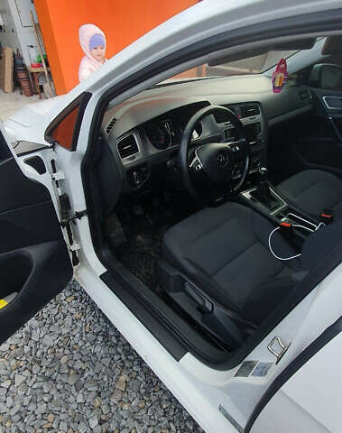 Белый Фольксваген Гольф, объемом двигателя 1.4 л и пробегом 274 тыс. км за 7990 $, фото 16 на Automoto.ua