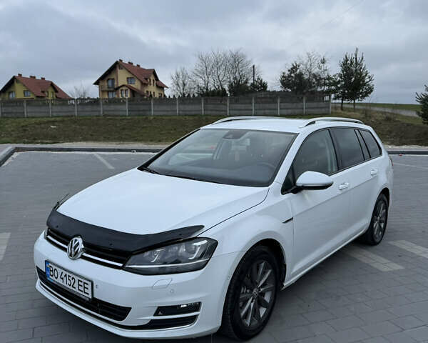 Белый Фольксваген Гольф, объемом двигателя 1.6 л и пробегом 243 тыс. км за 10700 $, фото 1 на Automoto.ua