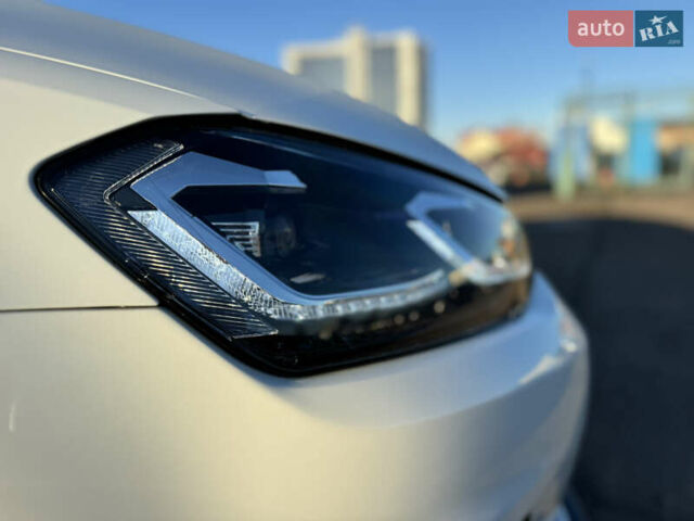 Белый Фольксваген Гольф, объемом двигателя 1.97 л и пробегом 177 тыс. км за 11800 $, фото 16 на Automoto.ua