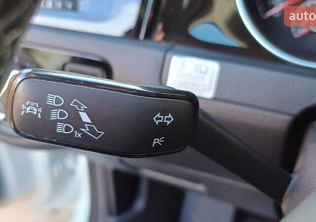 Фольксваген Гольф 2015 у Дніпро (Дніпропетровську) на Automoto.ua Білий Фольксваген Гольф, об'ємом двигуна 1.97 л та пробігом 176 тис. км за 15000 $, фото 47 на Automoto.ua