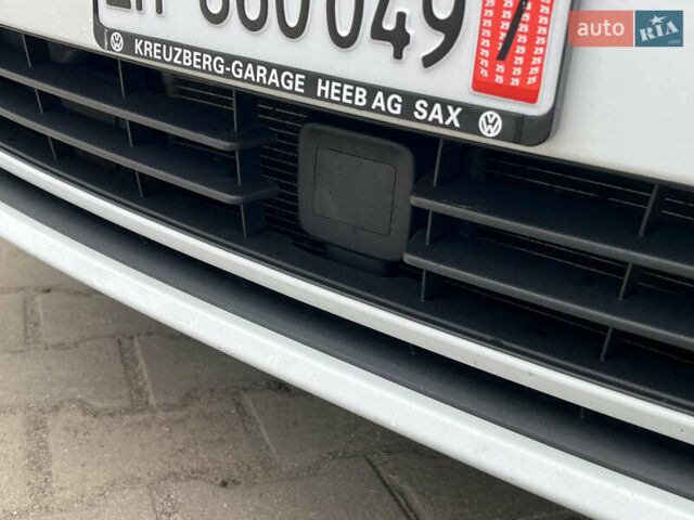 Білий Фольксваген Гольф, об'ємом двигуна 2 л та пробігом 207 тис. км за 13500 $, фото 13 на Automoto.ua