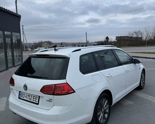 Белый Фольксваген Гольф, объемом двигателя 1.6 л и пробегом 243 тыс. км за 10700 $, фото 3 на Automoto.ua