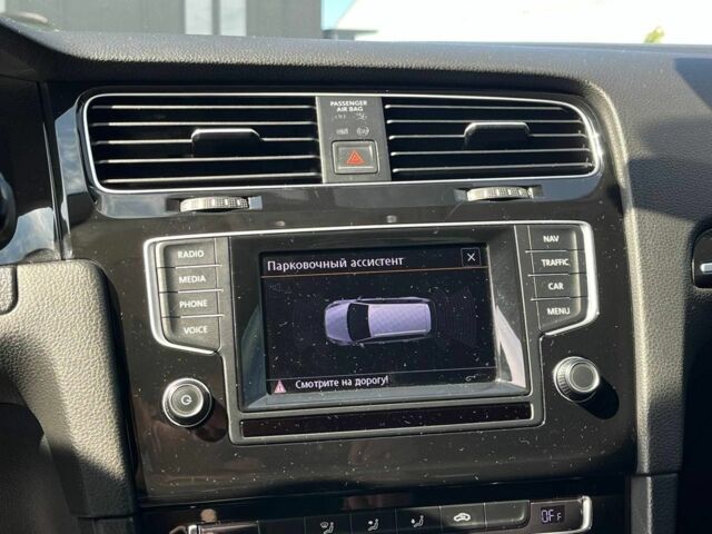 Білий Фольксваген Гольф, об'ємом двигуна 1.6 л та пробігом 268 тис. км за 10590 $, фото 19 на Automoto.ua