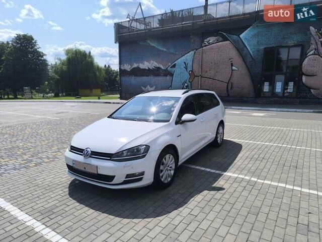 Белый Фольксваген Гольф, объемом двигателя 1.6 л и пробегом 279 тыс. км за 10500 $, фото 2 на Automoto.ua
