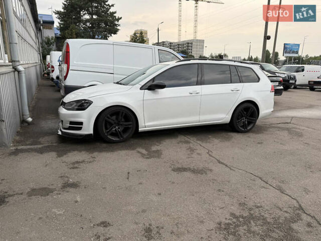 Белый Фольксваген Гольф, объемом двигателя 2 л и пробегом 171 тыс. км за 12500 $, фото 2 на Automoto.ua