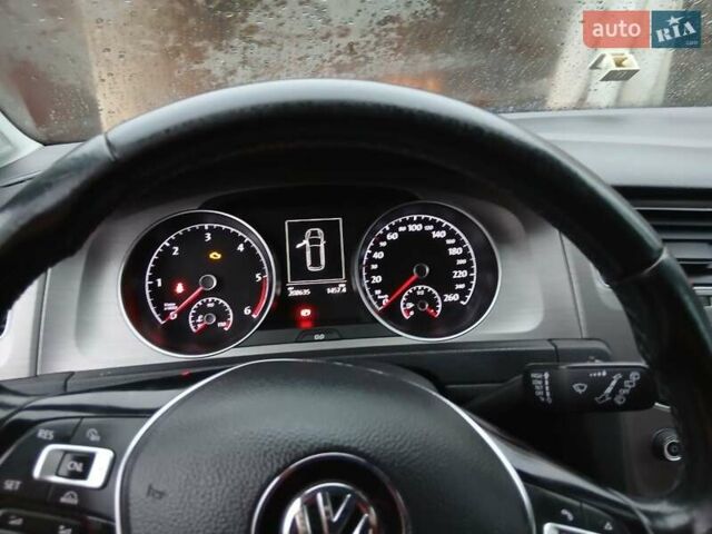 Белый Фольксваген Гольф, объемом двигателя 1.6 л и пробегом 208 тыс. км за 10000 $, фото 4 на Automoto.ua