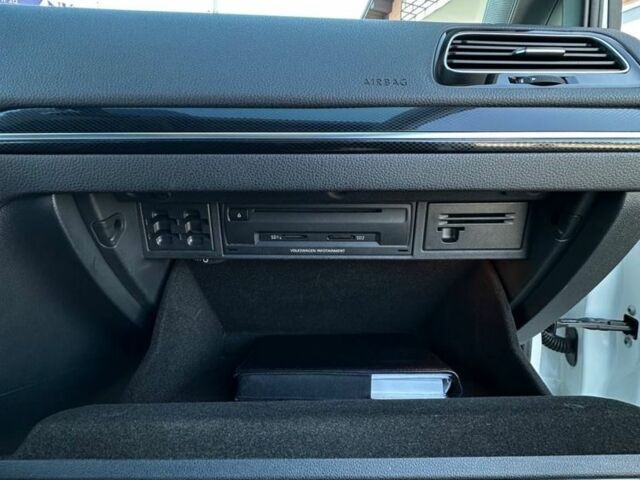 Белый Фольксваген Гольф, объемом двигателя 2 л и пробегом 313 тыс. км за 14200 $, фото 22 на Automoto.ua