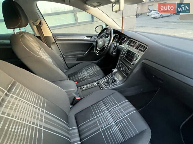 Белый Фольксваген Гольф, объемом двигателя 1.6 л и пробегом 241 тыс. км за 11600 $, фото 63 на Automoto.ua