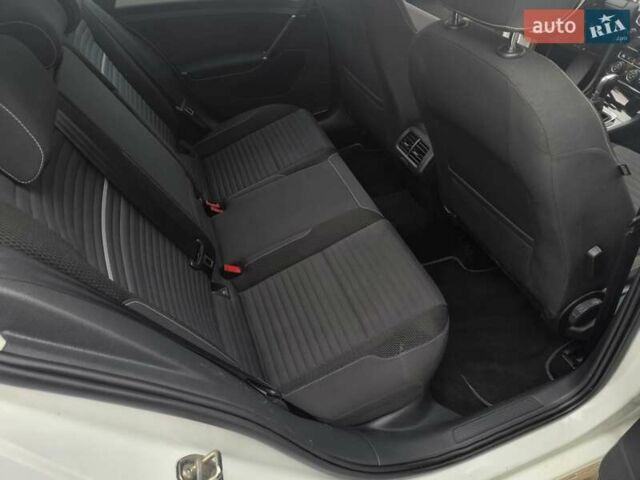 Белый Фольксваген Гольф, объемом двигателя 1.4 л и пробегом 259 тыс. км за 10550 $, фото 30 на Automoto.ua