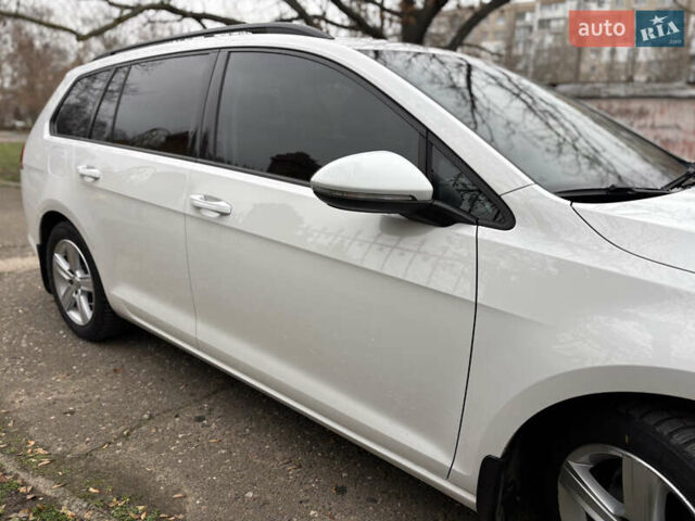 Білий Фольксваген Гольф, об'ємом двигуна 1.6 л та пробігом 220 тис. км за 11000 $, фото 22 на Automoto.ua