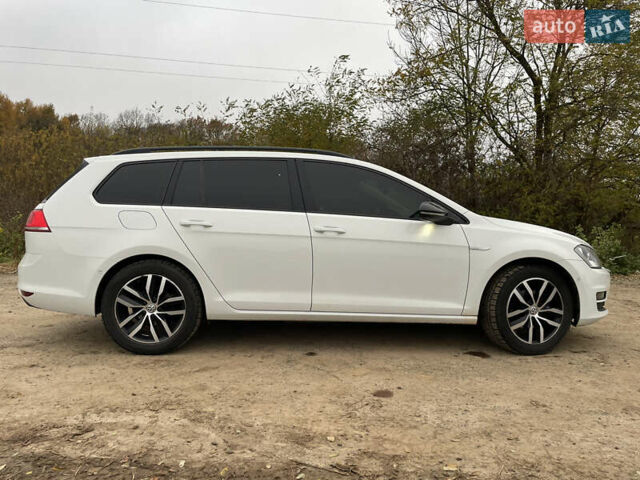 Белый Фольксваген Гольф, объемом двигателя 1.6 л и пробегом 281 тыс. км за 10499 $, фото 3 на Automoto.ua