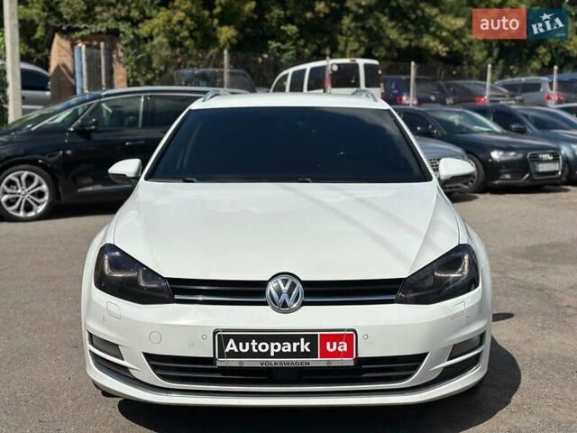Белый Фольксваген Гольф, объемом двигателя 1.6 л и пробегом 262 тыс. км за 10480 $, фото 3 на Automoto.ua