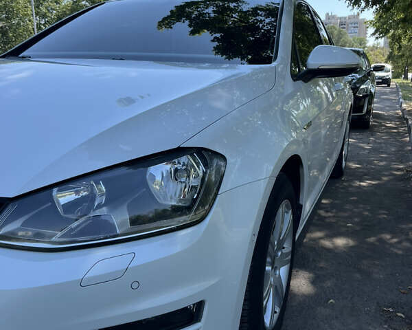 Білий Фольксваген Гольф, об'ємом двигуна 1.6 л та пробігом 290 тис. км за 10500 $, фото 11 на Automoto.ua