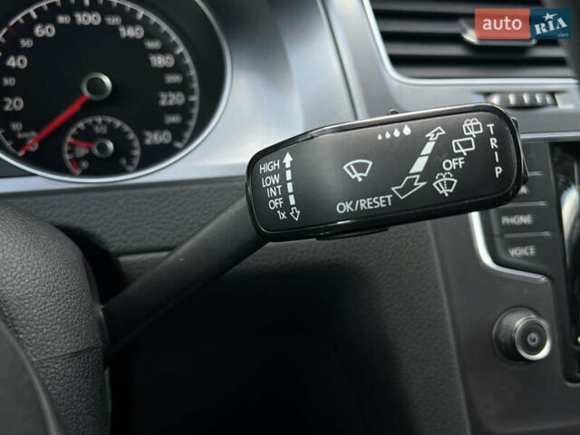 Білий Фольксваген Гольф, об'ємом двигуна 1.6 л та пробігом 195 тис. км за 11799 $, фото 24 на Automoto.ua