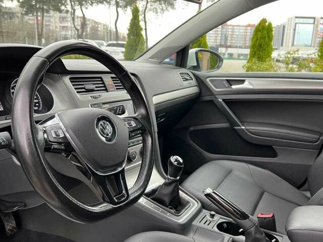 Белый Фольксваген Гольф, объемом двигателя 2 л и пробегом 53 тыс. км за 16700 $, фото 9 на Automoto.ua