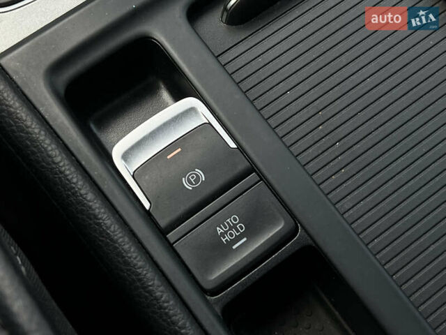 Білий Фольксваген Гольф, об'ємом двигуна 1.6 л та пробігом 195 тис. км за 11799 $, фото 22 на Automoto.ua