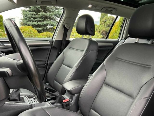 Белый Фольксваген Гольф, объемом двигателя 2 л и пробегом 53 тыс. км за 16700 $, фото 8 на Automoto.ua