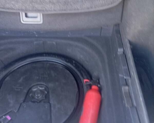 Белый Фольксваген Гольф, объемом двигателя 1.8 л и пробегом 133 тыс. км за 14800 $, фото 3 на Automoto.ua