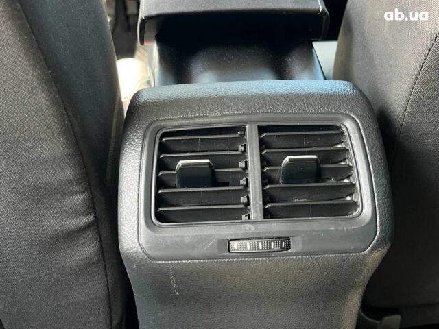 Білий Фольксваген Гольф, об'ємом двигуна 1.6 л та пробігом 268 тис. км за 10590 $, фото 30 на Automoto.ua