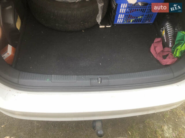 Белый Фольксваген Гольф, объемом двигателя 1.4 л и пробегом 274 тыс. км за 7990 $, фото 28 на Automoto.ua