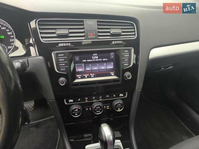 Белый Фольксваген Гольф, объемом двигателя 1.4 л и пробегом 259 тыс. км за 10550 $, фото 22 на Automoto.ua