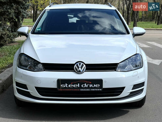 Білий Фольксваген Гольф, об'ємом двигуна 1.6 л та пробігом 195 тис. км за 11799 $, фото 1 на Automoto.ua