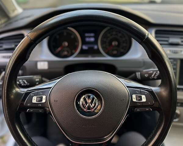 Белый Фольксваген Гольф, объемом двигателя 1.97 л и пробегом 53 тыс. км за 16000 $, фото 9 на Automoto.ua