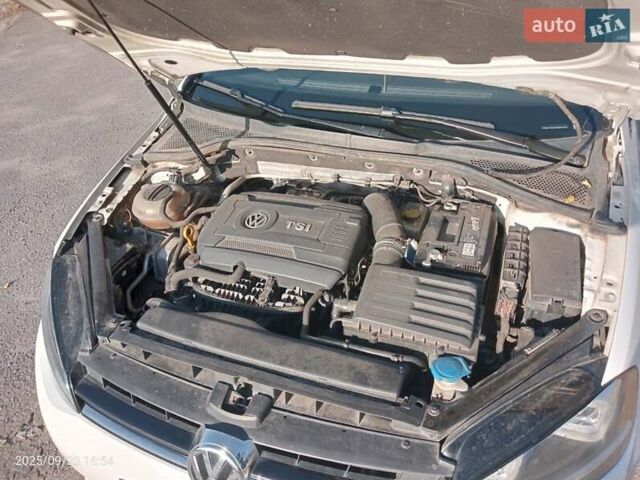 Белый Фольксваген Гольф, объемом двигателя 1.8 л и пробегом 133 тыс. км за 14800 $, фото 11 на Automoto.ua