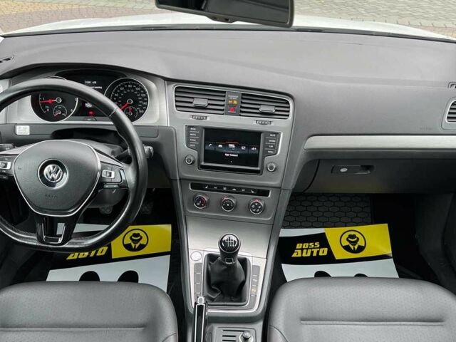 Белый Фольксваген Гольф, объемом двигателя 2 л и пробегом 53 тыс. км за 16700 $, фото 11 на Automoto.ua