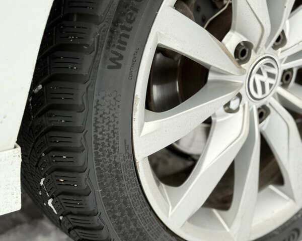 Білий Фольксваген Гольф, об'ємом двигуна 1.6 л та пробігом 322 тис. км за 11800 $, фото 30 на Automoto.ua