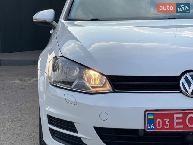 Белый Фольксваген Гольф, объемом двигателя 1.6 л и пробегом 234 тыс. км за 11200 $, фото 6 на Automoto.ua