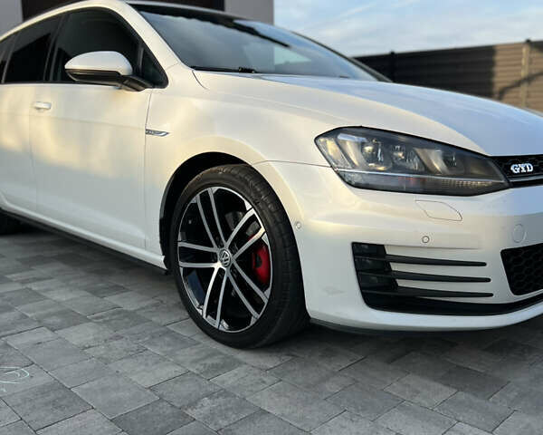 Белый Фольксваген Гольф, объемом двигателя 1.97 л и пробегом 245 тыс. км за 16490 $, фото 4 на Automoto.ua