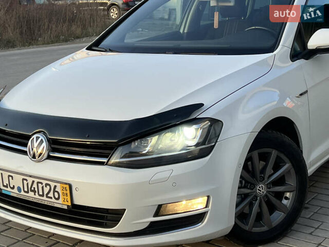 Белый Фольксваген Гольф, объемом двигателя 1.6 л и пробегом 241 тыс. км за 11600 $, фото 7 на Automoto.ua
