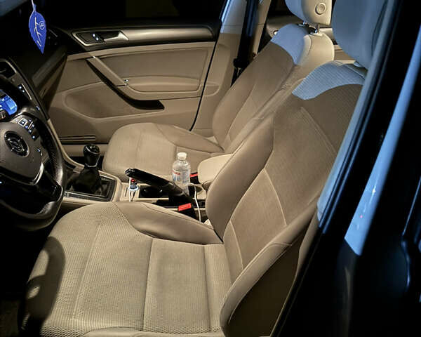 Белый Фольксваген Гольф, объемом двигателя 1.97 л и пробегом 184 тыс. км за 11500 $, фото 11 на Automoto.ua