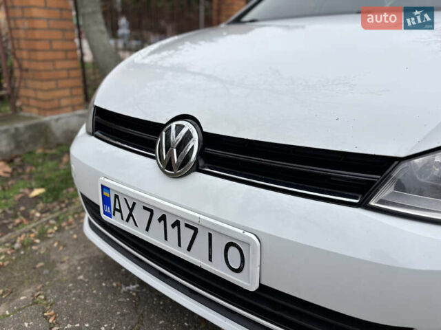 Білий Фольксваген Гольф, об'ємом двигуна 1.6 л та пробігом 220 тис. км за 11000 $, фото 3 на Automoto.ua