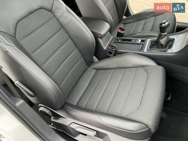 Білий Фольксваген Гольф, об'ємом двигуна 2 л та пробігом 207 тис. км за 13500 $, фото 23 на Automoto.ua