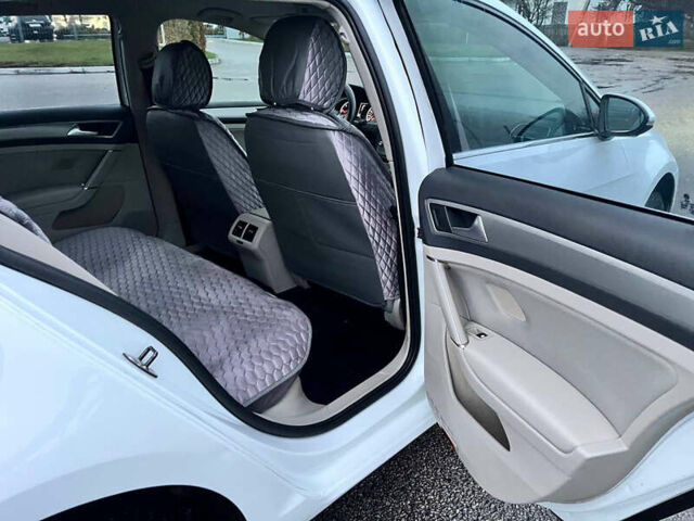 Белый Фольксваген Гольф, объемом двигателя 1.97 л и пробегом 208 тыс. км за 10600 $, фото 40 на Automoto.ua