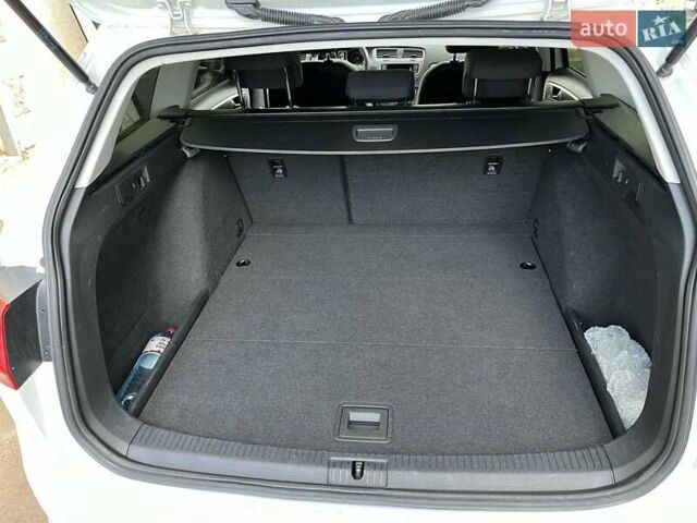 Білий Фольксваген Гольф, об'ємом двигуна 1.6 л та пробігом 360 тис. км за 11200 $, фото 15 на Automoto.ua