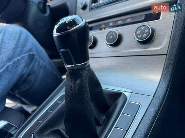 Белый Фольксваген Гольф, объемом двигателя 1.97 л и пробегом 177 тыс. км за 11800 $, фото 70 на Automoto.ua