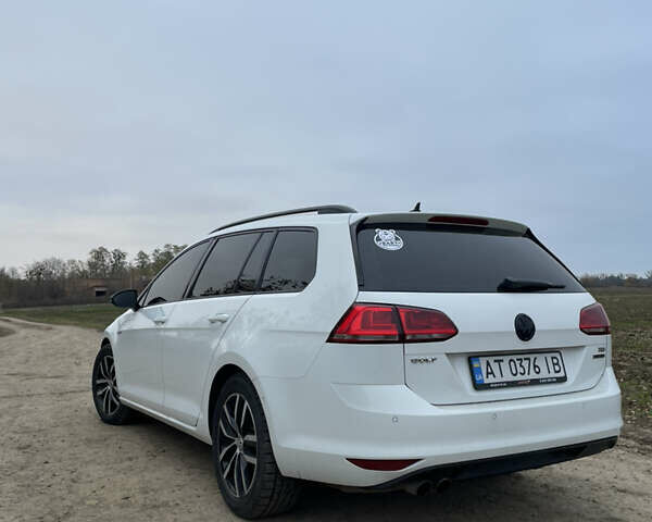 Белый Фольксваген Гольф, объемом двигателя 1.6 л и пробегом 281 тыс. км за 10499 $, фото 1 на Automoto.ua