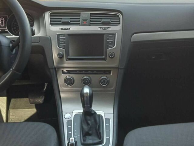 Фольксваген Гольф 2015 в Виннице на Automoto.ua Белый Фольксваген Гольф, объемом двигателя 1.97 л и пробегом 194 тыс. км за 12300 $, фото 4 на Automoto.ua