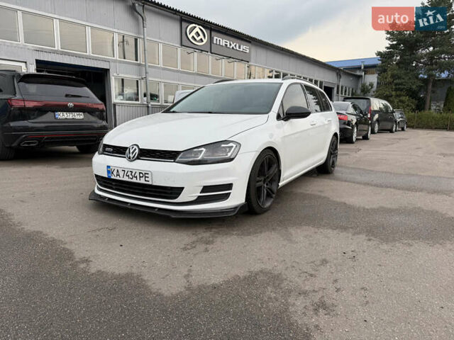 Белый Фольксваген Гольф, объемом двигателя 2 л и пробегом 171 тыс. км за 12500 $, фото 1 на Automoto.ua