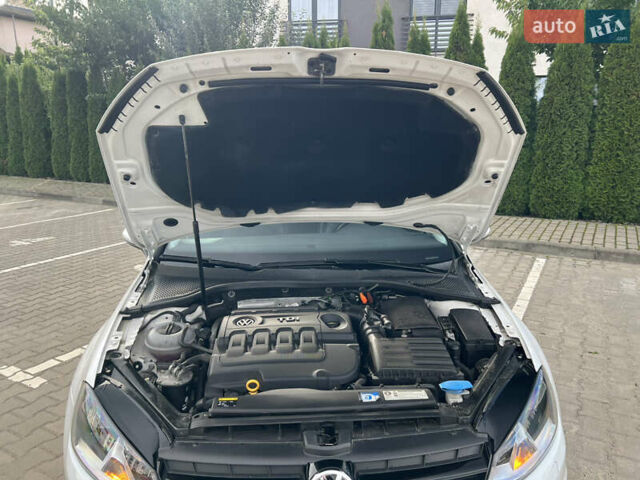 Білий Фольксваген Гольф, об'ємом двигуна 2 л та пробігом 207 тис. км за 13500 $, фото 48 на Automoto.ua