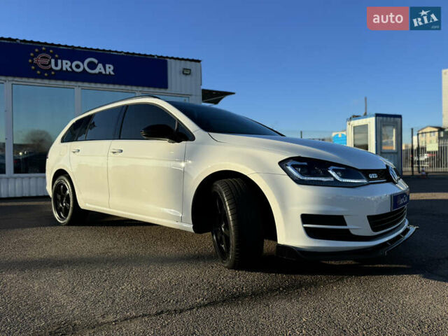 Белый Фольксваген Гольф, объемом двигателя 1.97 л и пробегом 177 тыс. км за 11800 $, фото 1 на Automoto.ua