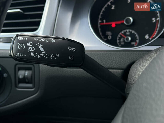 Білий Фольксваген Гольф, об'ємом двигуна 1.6 л та пробігом 195 тис. км за 11799 $, фото 25 на Automoto.ua
