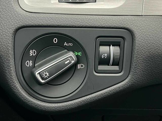 Белый Фольксваген Гольф, объемом двигателя 2 л и пробегом 53 тыс. км за 16700 $, фото 17 на Automoto.ua