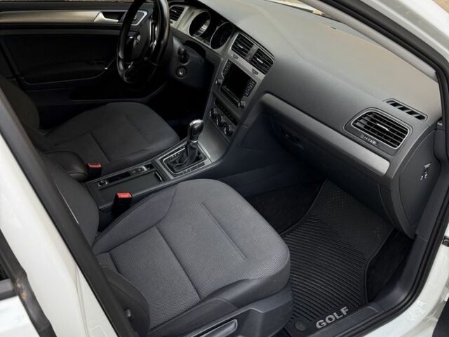 Белый Фольксваген Гольф, объемом двигателя 2 л и пробегом 250 тыс. км за 12450 $, фото 8 на Automoto.ua